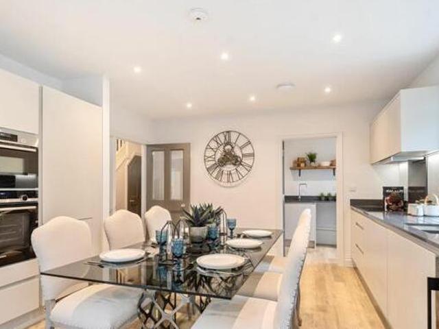 House for sale in Littlecote, West Sussex
