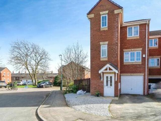 House for sale in Heckmondwike, West Yorkshire