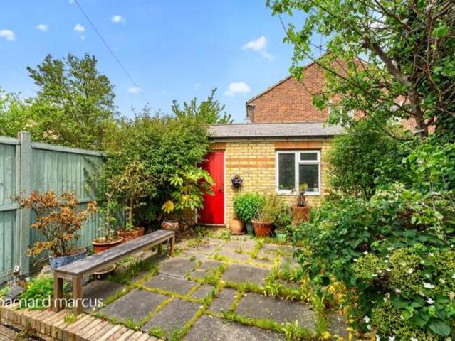 Cottage for sale in West Finchley, Greater London
