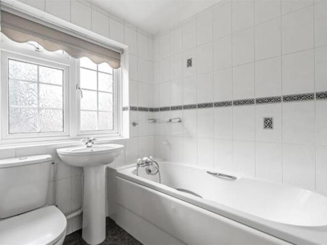 Cottage for sale in London Borough of Sutton, Greater London