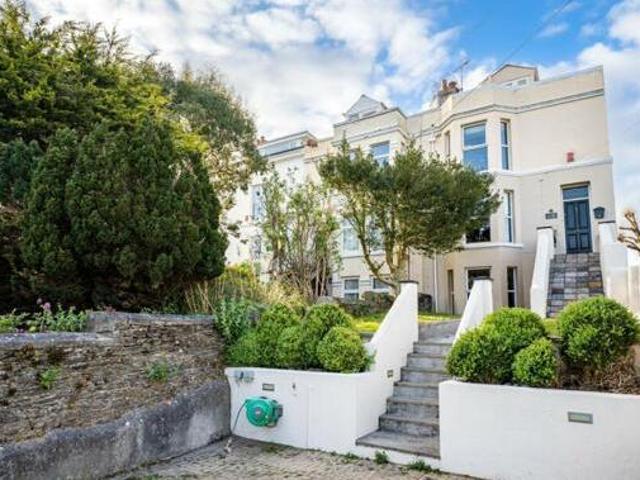 House for sale in Follaton, Strode