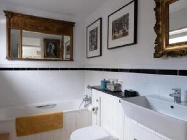 Cottage for sale in City Of Portsmouth