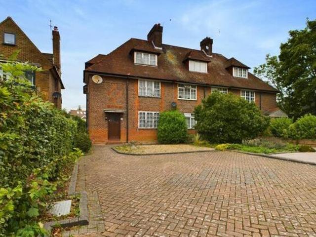 House for sale in Ruislip, Greater London
