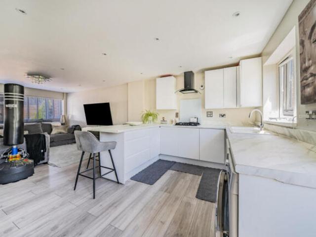 Cottage for sale in Reading