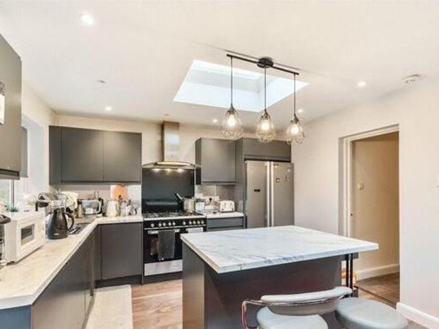 House for sale in Little Stanmore, Greater London