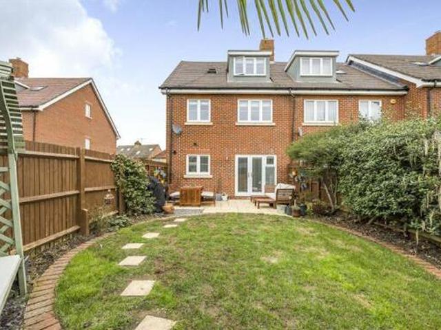 House for sale in Chertsey, Runnymede