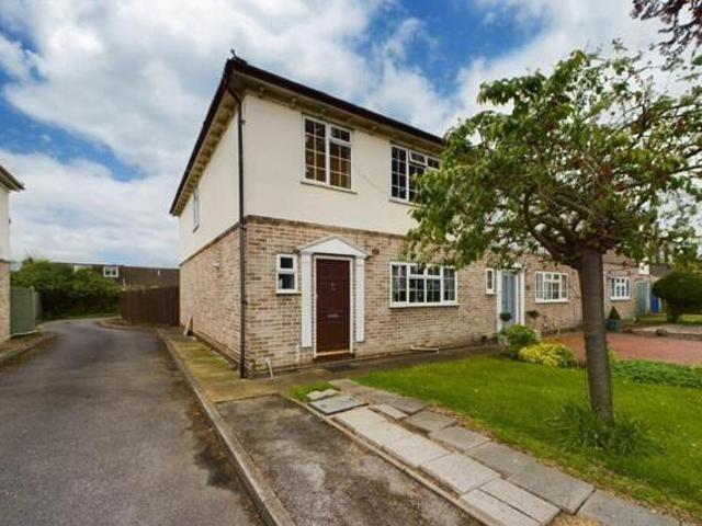 House for sale in Chertsey, Runnymede