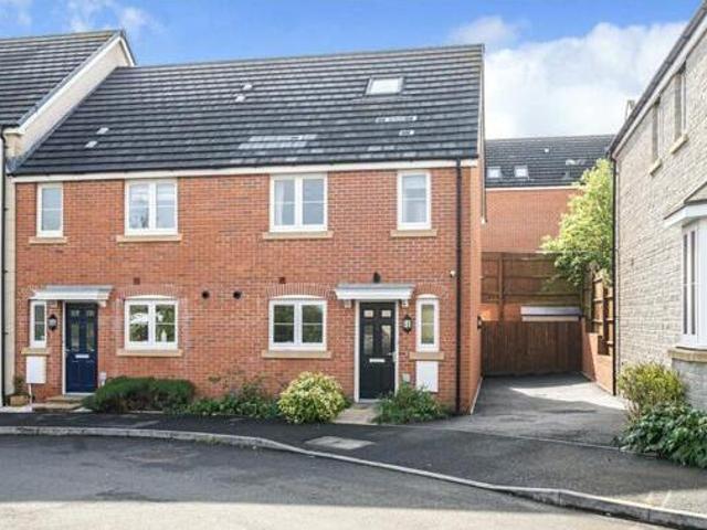 House for sale in Swindon, England
