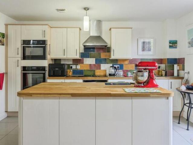Cottage for sale in Mount Wise