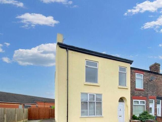 House for sale in Widnes