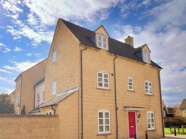 House for sale in Madley Park, Black Bourton