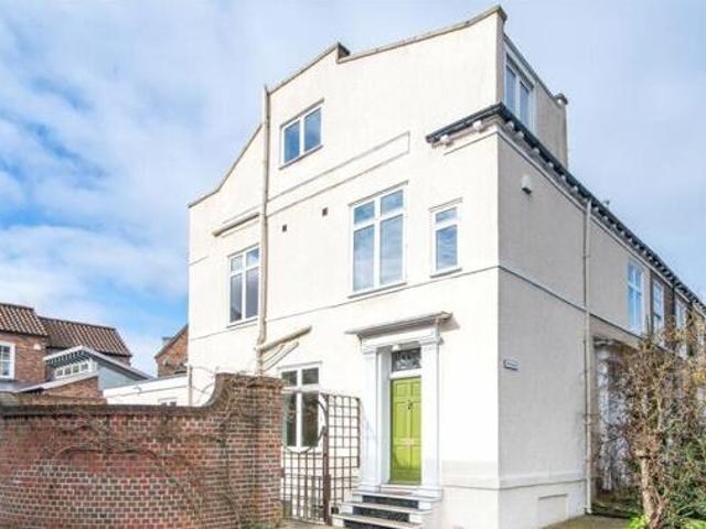 House for sale in High Field, York