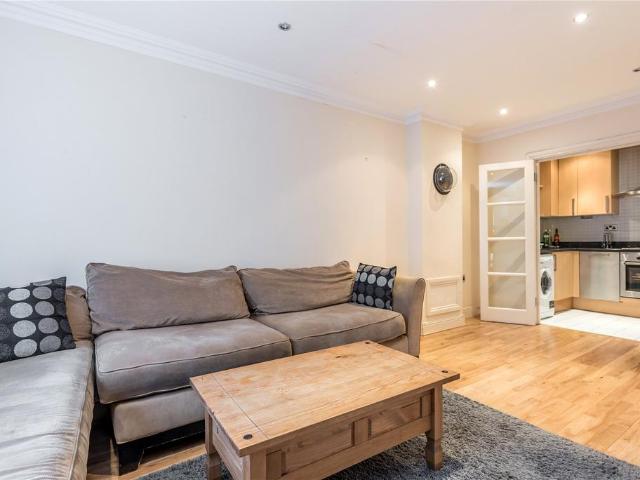 House for rent in Highbury, Greater London