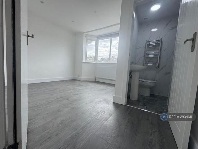 House for rent in London Borough of Hounslow, Feltham