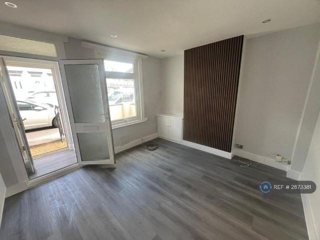 House for rent in The Dales, Key Street