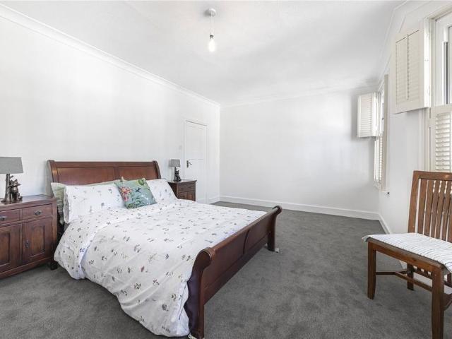 House for rent in Fulham, Cat Hill