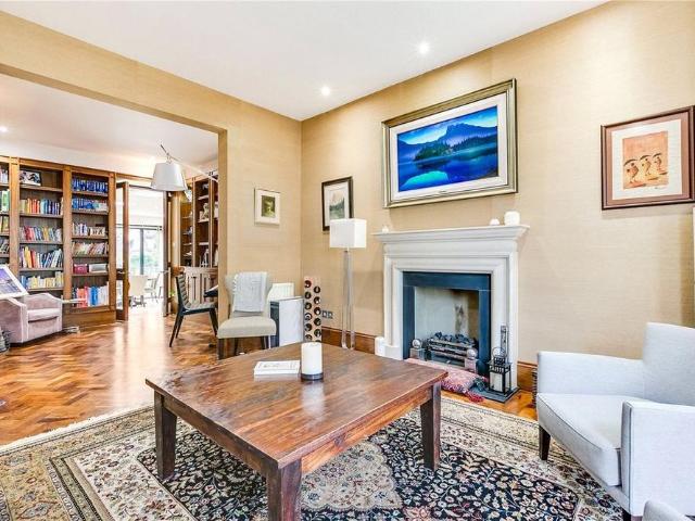 House for rent in London Borough of Hammersmith and Fulham, Greater London