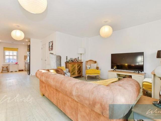 House for rent in Oxenden, The Bridge