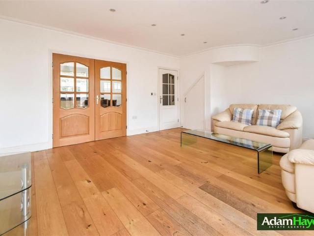 House for rent in London Borough of Barnet, Greater London