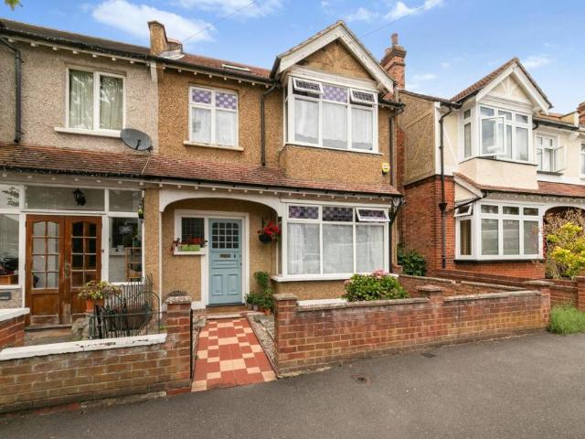 House for rent in Carshalton-on-the-Hill, Greater London