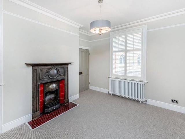 House for rent in Ashlyns Estate, Pouchen End