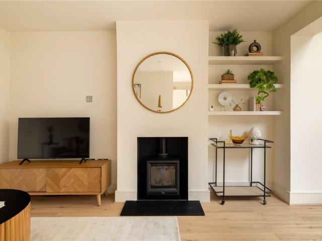 House for rent in Mill Hill, Greater London