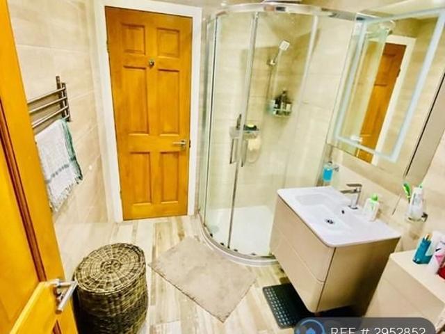 House for rent in Lane, Greater London
