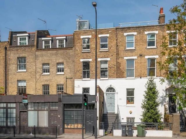 House for rent in Kennington, Greater London
