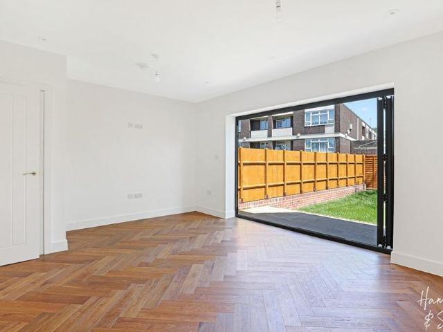 House for rent in Ivy Chimneys, Epping Forest
