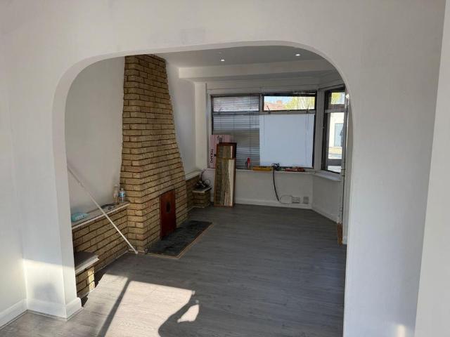 House for rent in London Borough of Ealing, Greater London