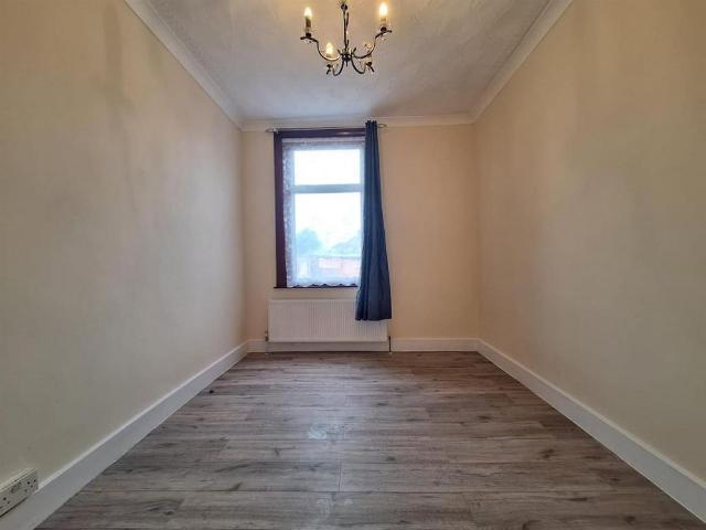 House for rent in Ponders End, Greater London
