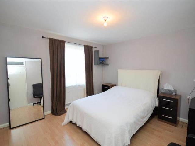 House for rent in London Borough of Merton, Collier's Wood