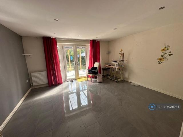 House for rent in Whitehouse, Milton Keynes