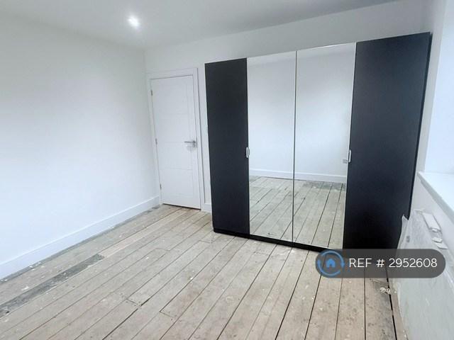 House for rent in Colindale, Greater London