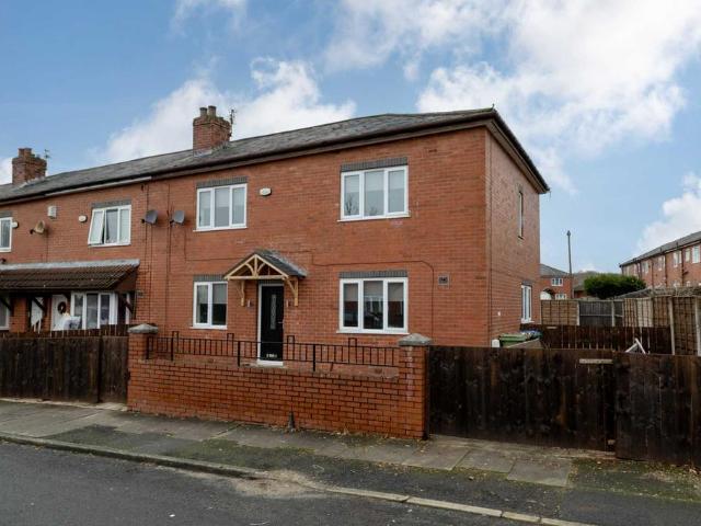 House for rent in Burnedge, Greater Manchester
