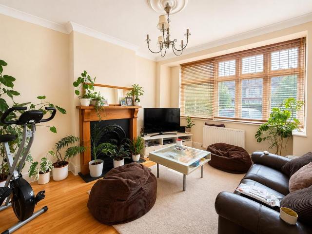 House for rent in Worcester Park, Greater London