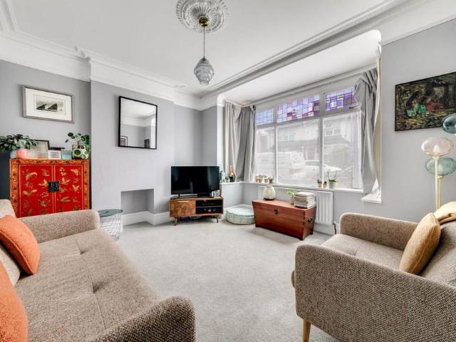 House for rent in Carshalton-on-the-Hill, Greater London
