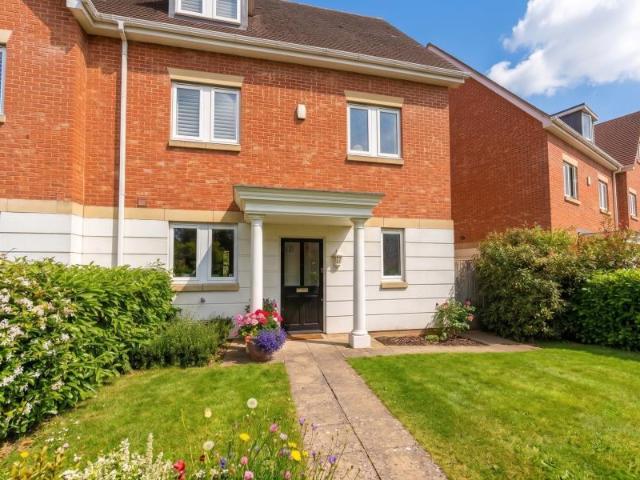House for rent in Pennypot, Woking