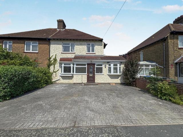 House for rent in Middle Park, Greater London