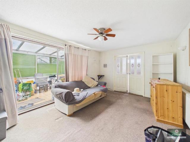 House for rent in Pound Hill, Crawley