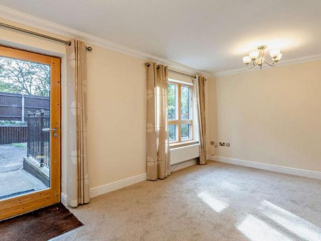 House for rent in The Willows, Cambridge