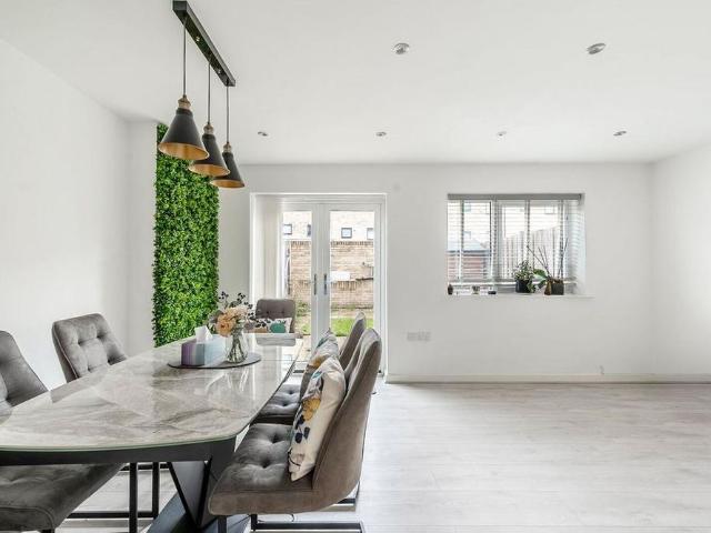 House for rent in London Borough of Harrow, Greater London
