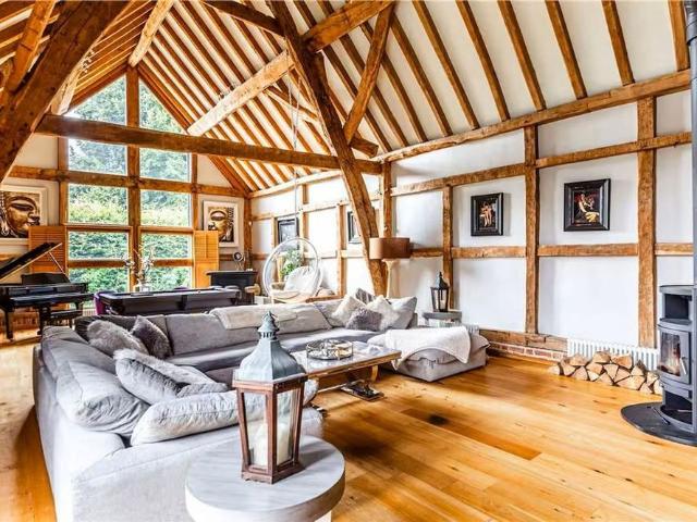 House for rent in Pouchen End, Hertfordshire
