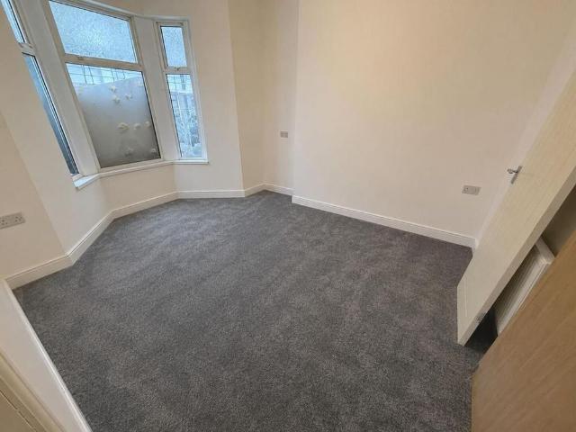 House for rent in Pengam Green, Falcon Lodge