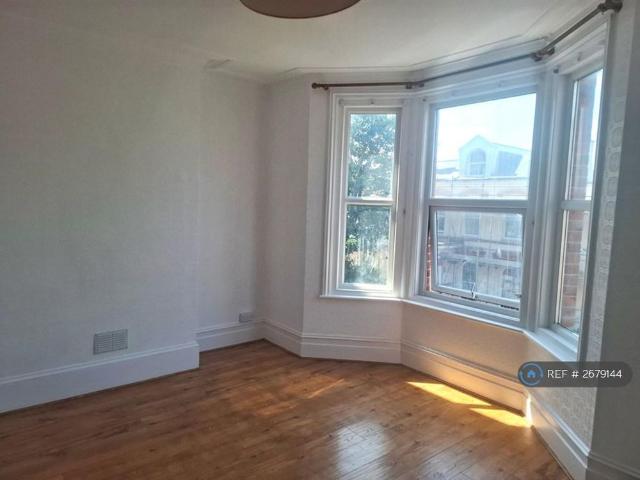 House for rent in East Cliff, Acol