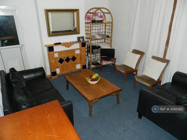 House for rent in Newtown, Exeter