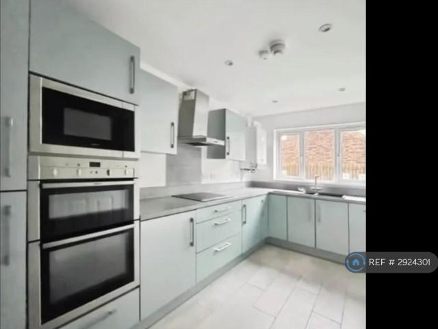 House for rent in Rainhill, St Helens