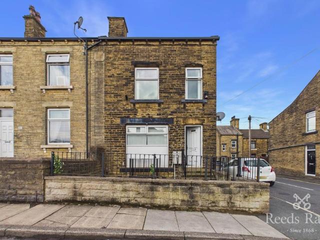 House for rent in Lower Wyke, West Yorkshire
