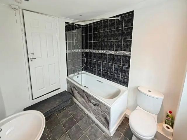 Apartment for rent in Plasmarl, Swansea