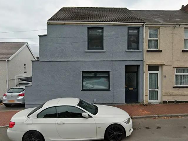 Apartment for rent in Coedffranc, Skewen